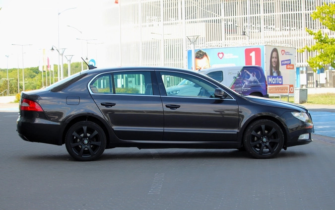 Skoda Superb cena 24900 przebieg: 299540, rok produkcji 2008 z Płock małe 667